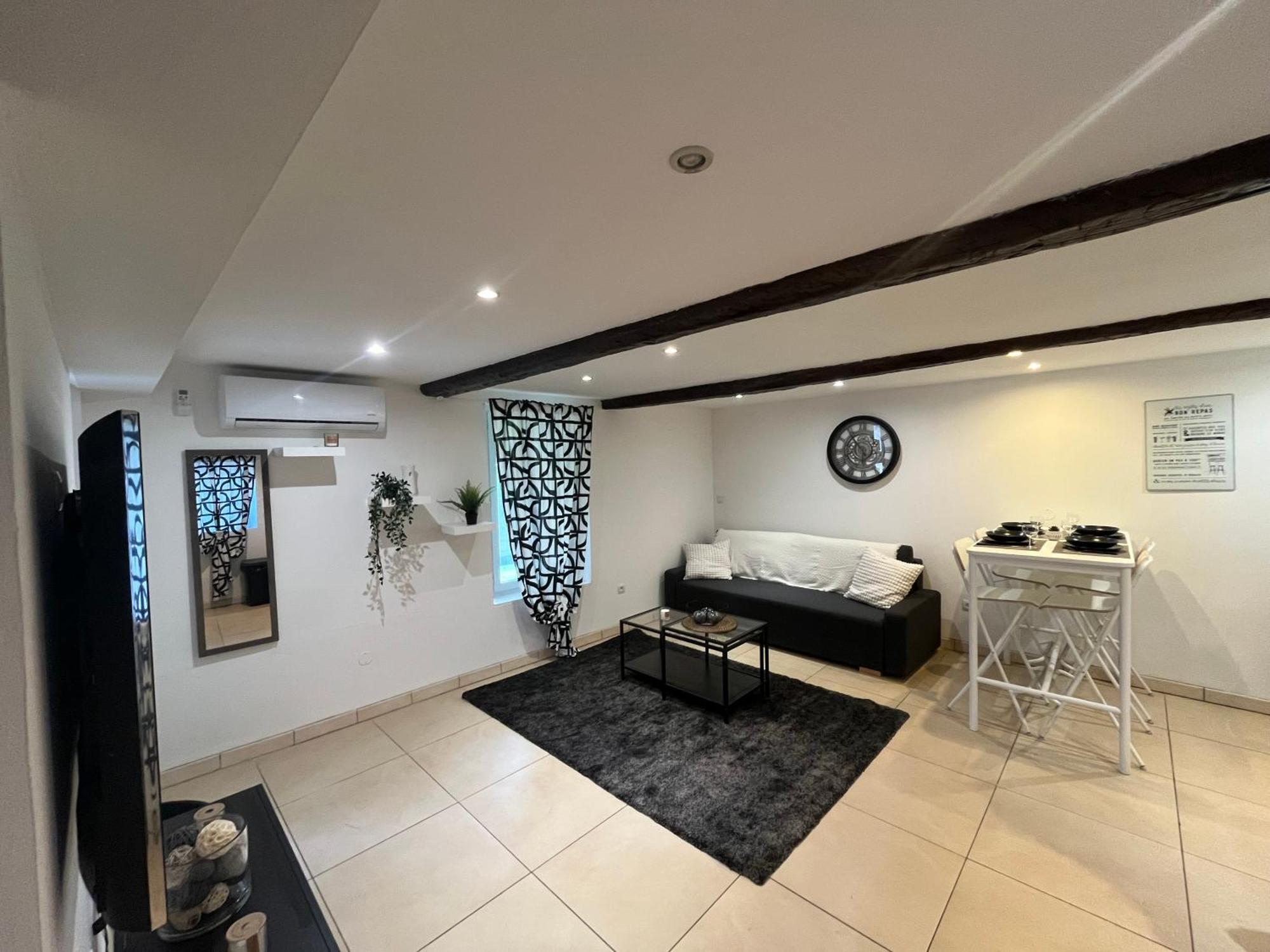 Appartement Avec Piscine Au Milieu Des Vignes Les Arcs-sur-Argens ภายนอก รูปภาพ